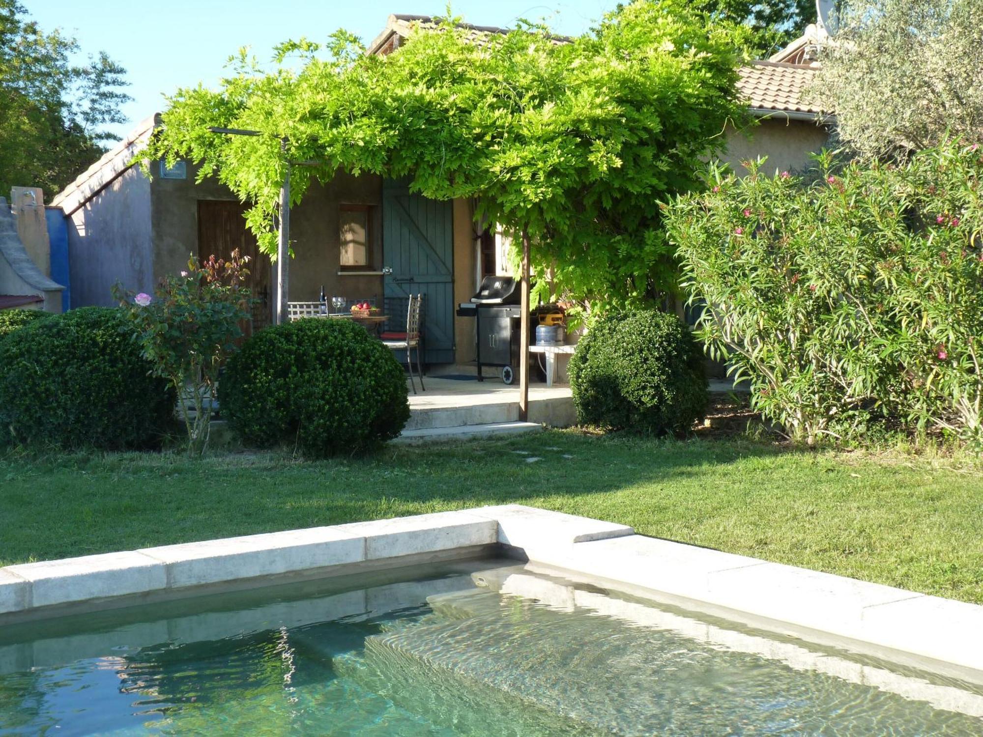 Les Gîtes du Domaine de Rhodes Avignon Extérieur photo